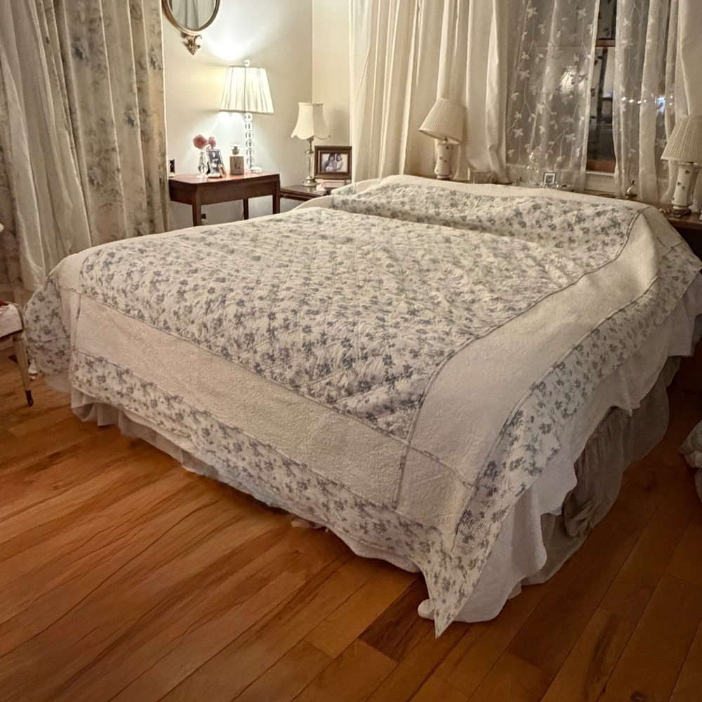 Fieldcrest Royal Velvet Blue Cotton Floral Heavyweight Full Queen Quilt 88x108"